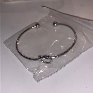 Knot bracelet